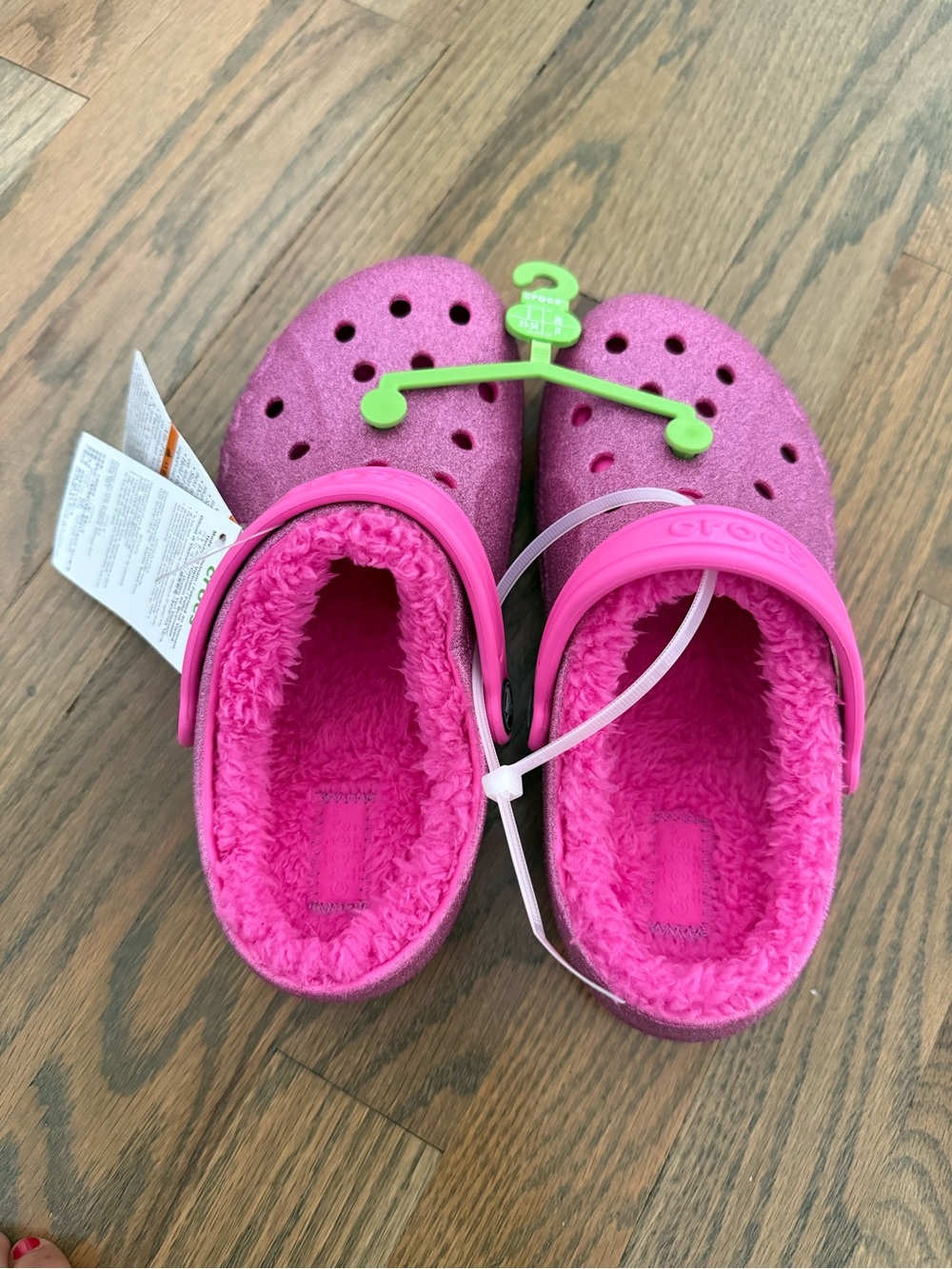 Brand new with tags*Crocs Kids' Classic Lined Clog - Pink Glitter - Picture 3 of 3